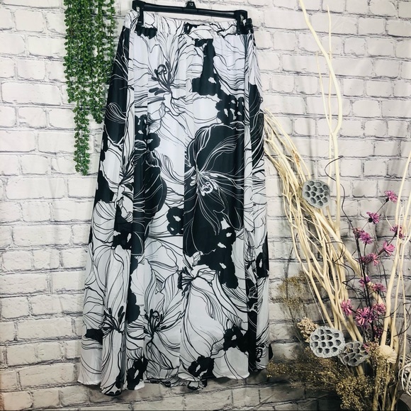 _💙2/$40💙Worthington Floral Printed Maxi Skirt Petite XL - Picture 14 of 16